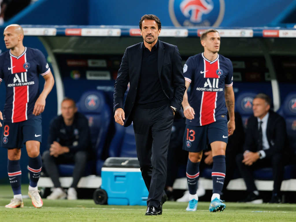 年全国三人 年全国三人